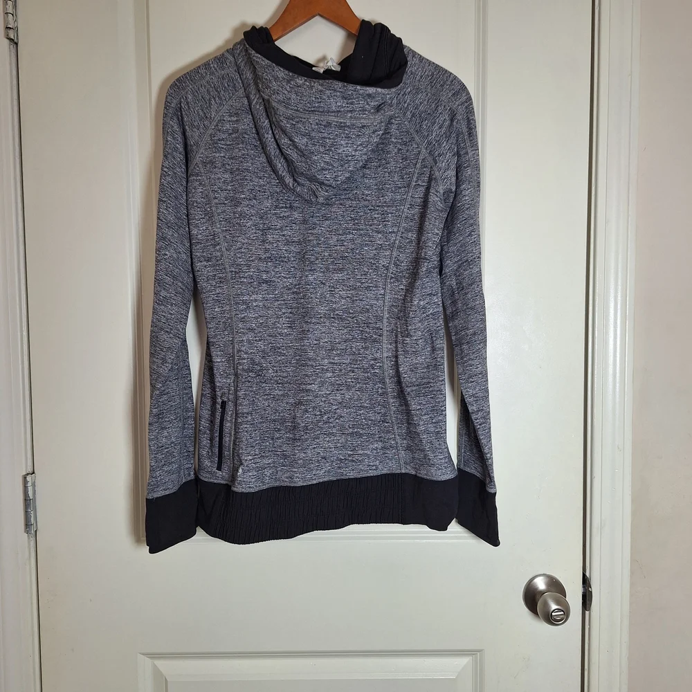 Lululemon Think Fast Hoodie athletica Gray Black Cowl Neck Sweater Size 10 - Picture 4 of 6
